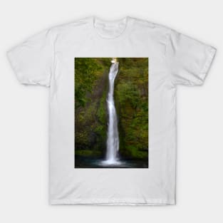 Horsetail Falls - 2 © T-Shirt